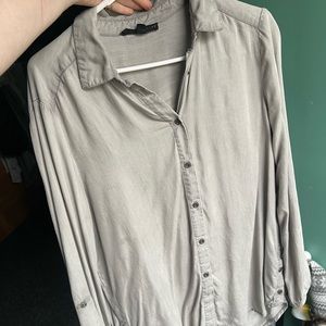 Size Small Business Casual button up top - hangs lower in the back - grey